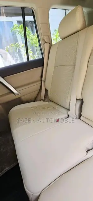 Toyota Land Cruiser 2023 SUV (Used)