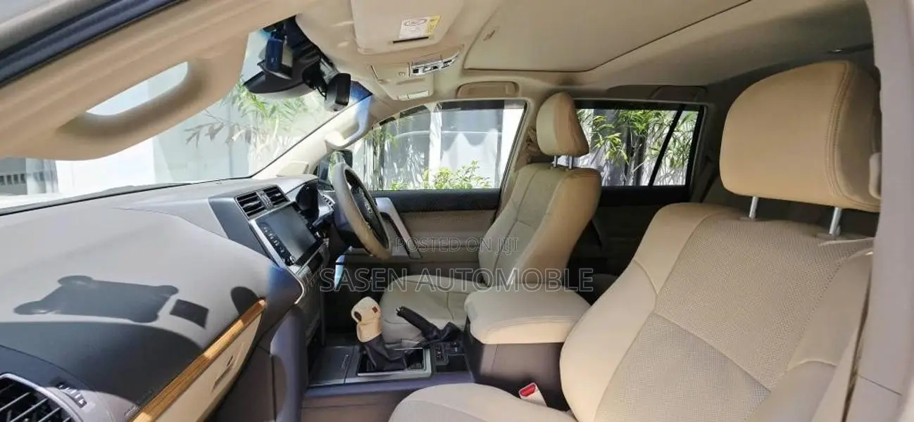 Toyota Land Cruiser 2023 SUV (Used)