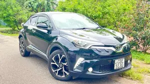 Toyota CHR 2018 SUV (Used)