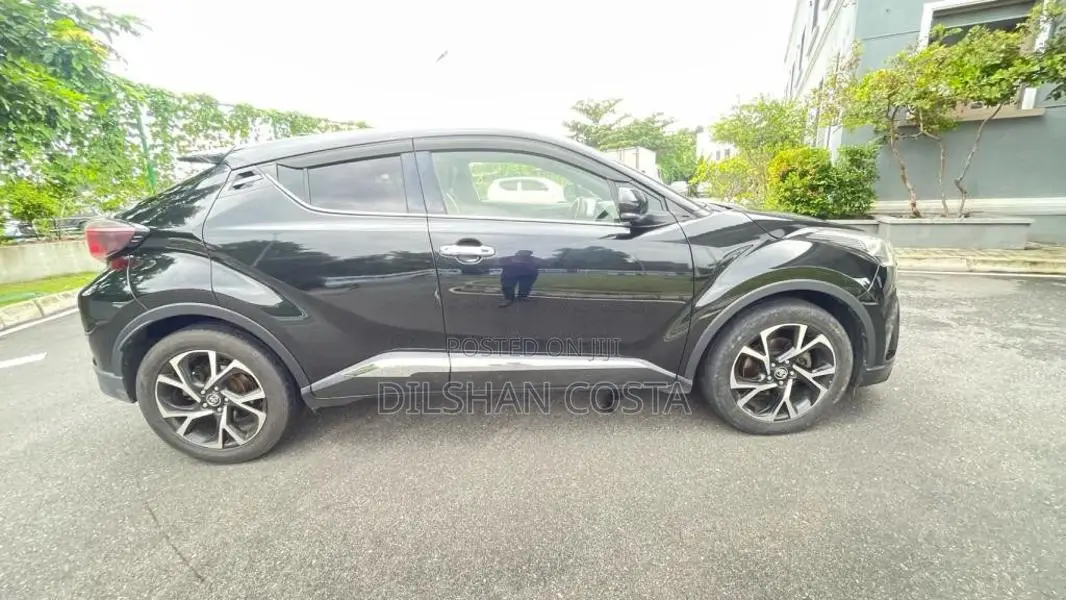 Toyota CHR 2018 SUV (Used)