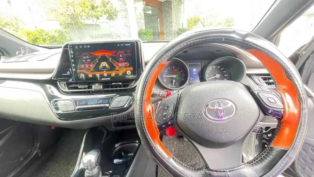 Toyota CHR 2018 SUV (Used)