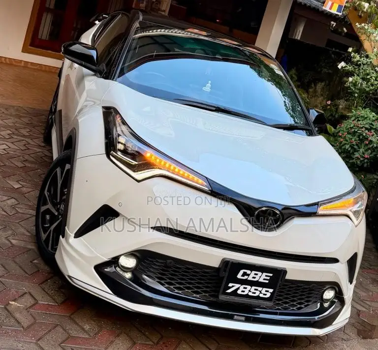 Toyota CHR 2018 SUV (Used)