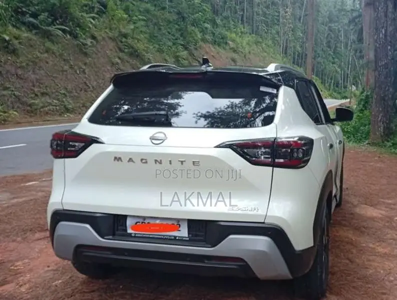Nissan Magnite 2025 SUV (Used)