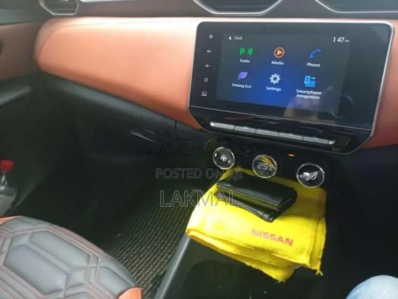Nissan Magnite 2025 SUV (Used)