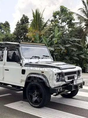 Land-Rover Defender 2.2 Puma 2008 SUV (Used)