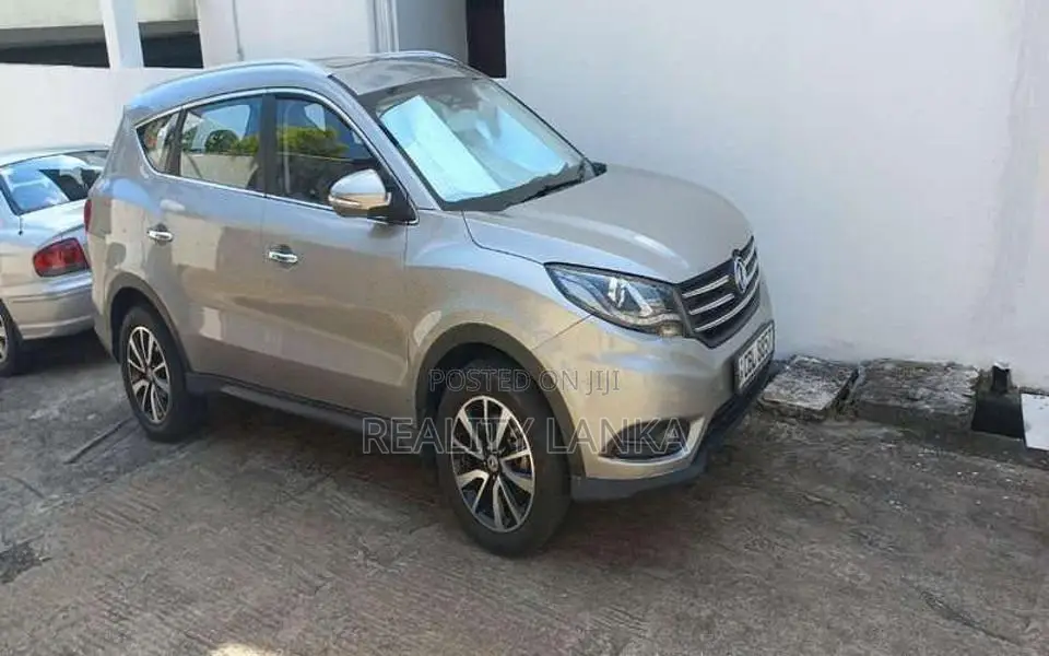 DFSK Glory 580 2021 SUV (Used)