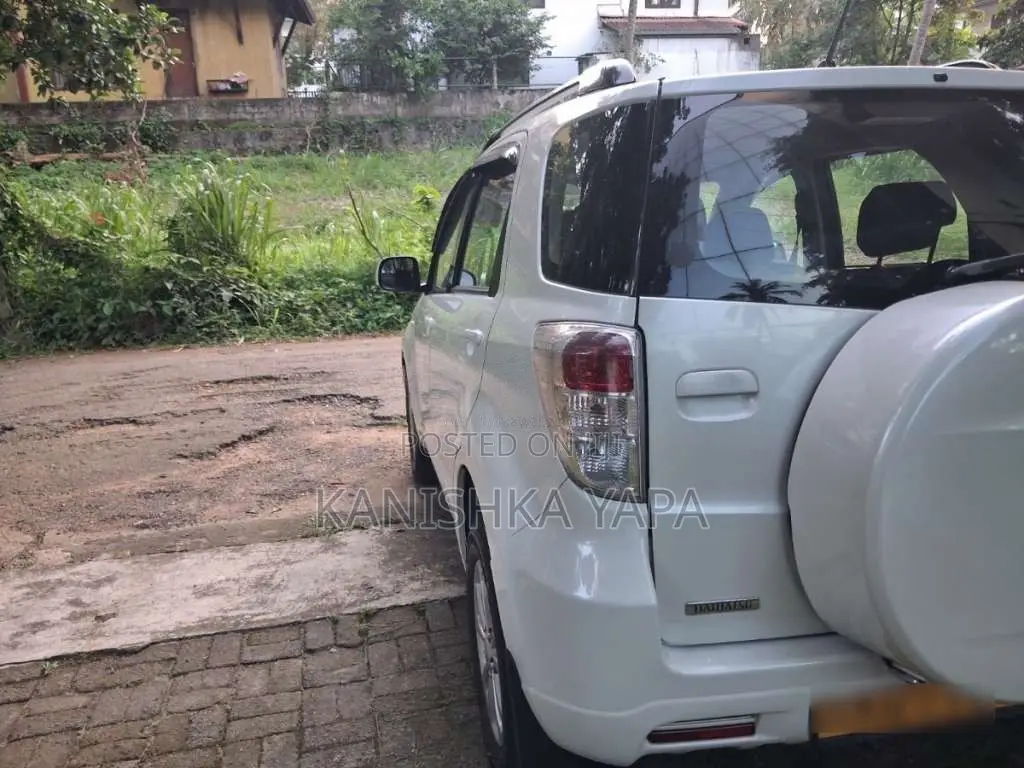 Daihatsu Terios 2011 SUV (Used)