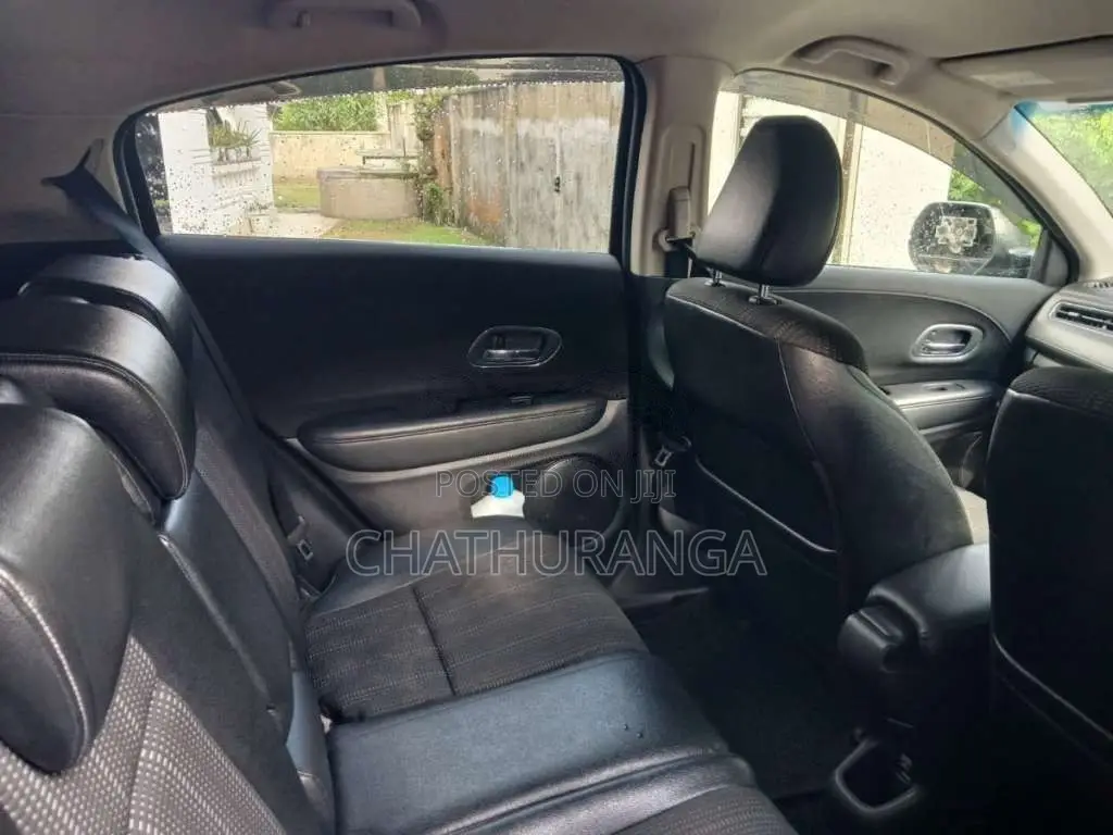 Honda Vezel 2013 SUV (Used)