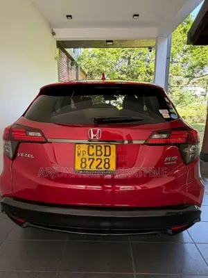 Honda Vezel RS 2018 SUV (Used)