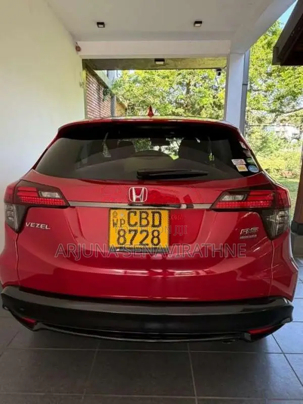 Honda Vezel RS 2018 SUV (Used)