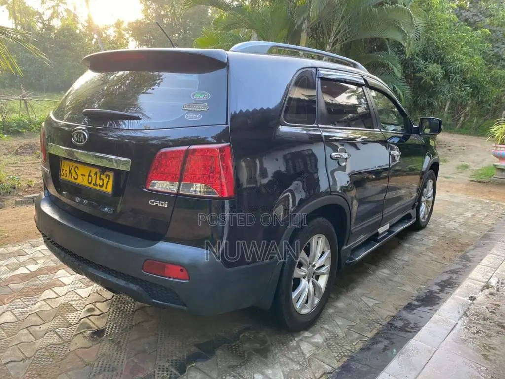 Kia Sorento 2011 SUV (Used)
