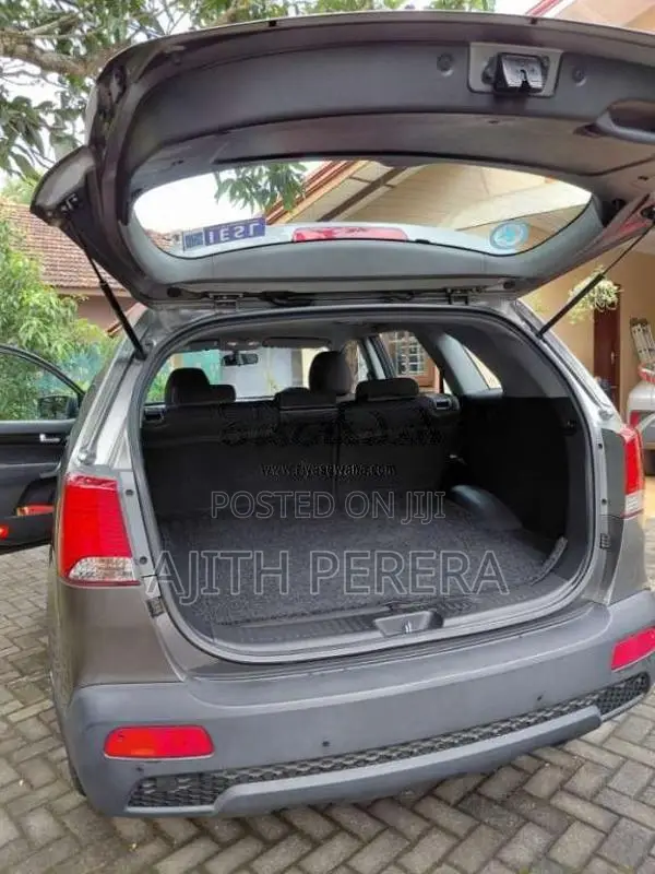 Kia Sorento 2011 SUV (Used)