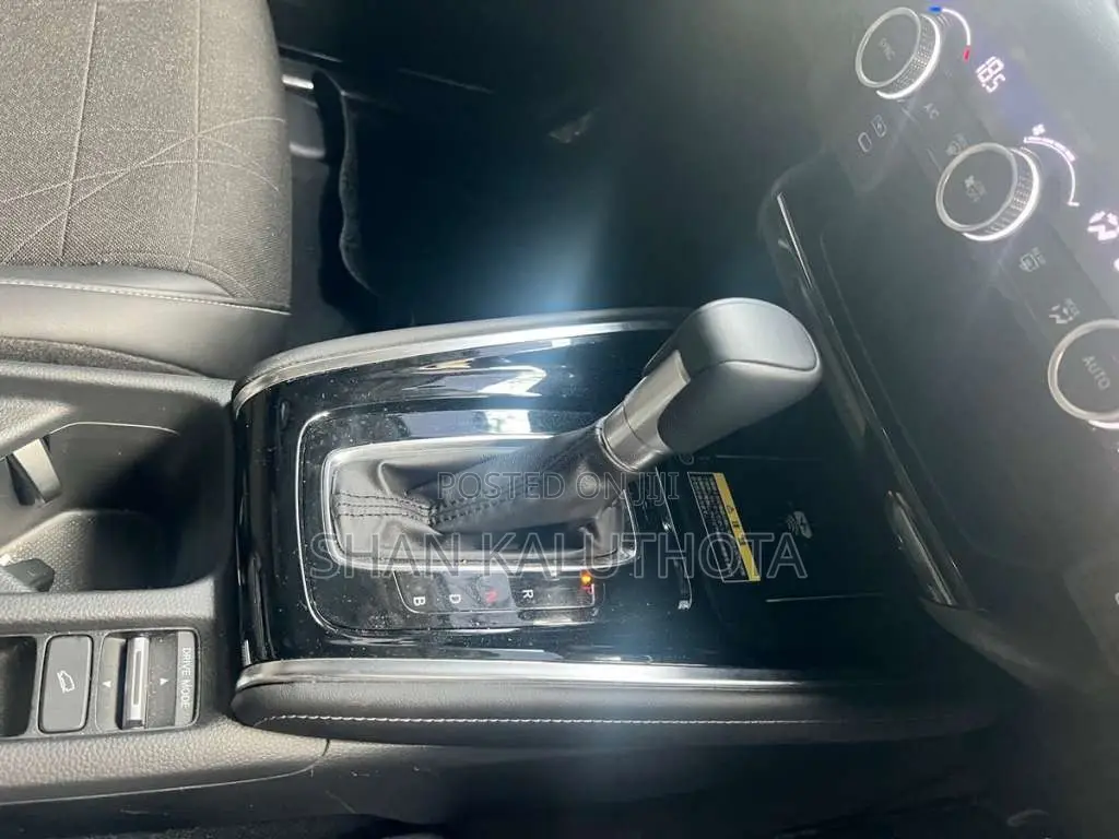 Honda Vezel 2025 SUV (Used)