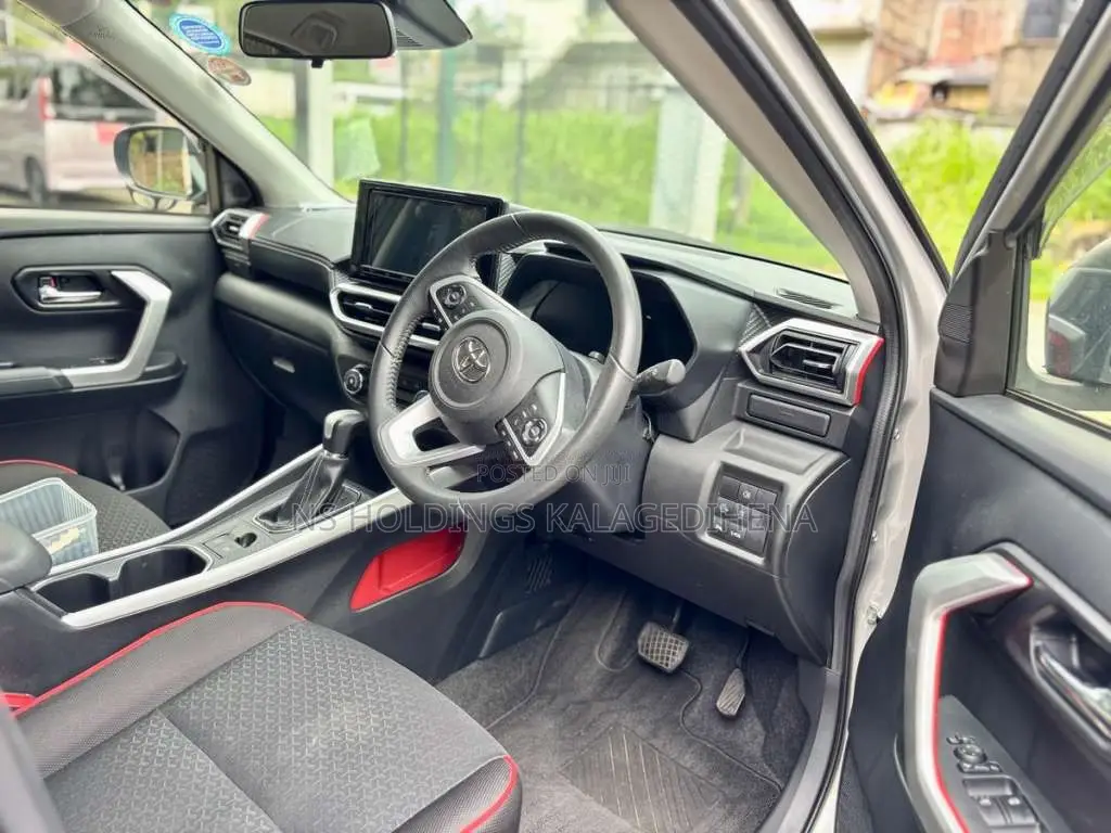Toyota Raize 2022 SUV (Used)