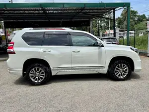 Toyota Land Cruiser Prado 2017 SUV (Used)