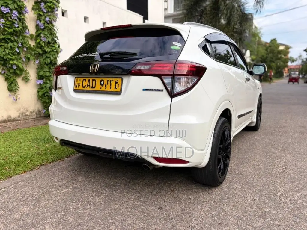 Honda Vezel 2014 SUV (Used)