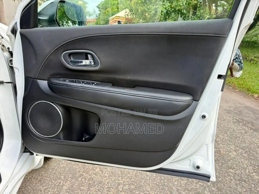 Honda Vezel 2014 SUV (Used)