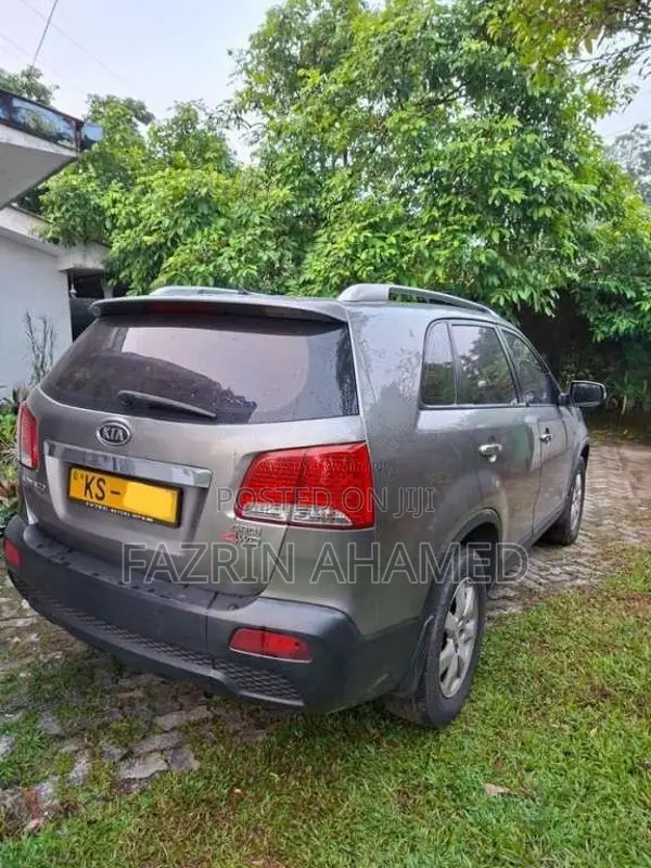 Kia Sorento 2011 SUV (Used)