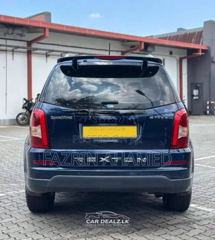 Micro Rexton 2015 SUV (Used)