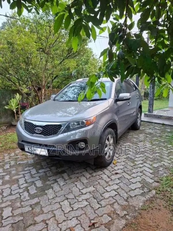Kia Sorento 2011 SUV (Used)