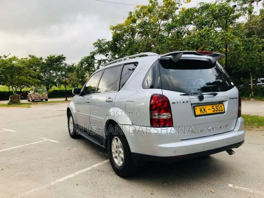 Micro Rexton 2009 SUV (Used)