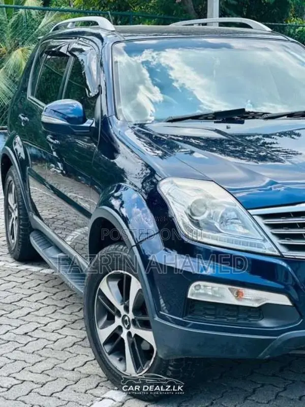 Micro Rexton 2015 SUV (Used)