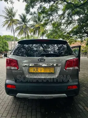 Kia Sorento 2011 SUV (Used)