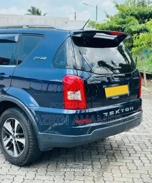 Micro Rexton 2015 SUV (Used)