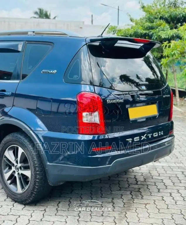 Micro Rexton 2015 SUV (Used)