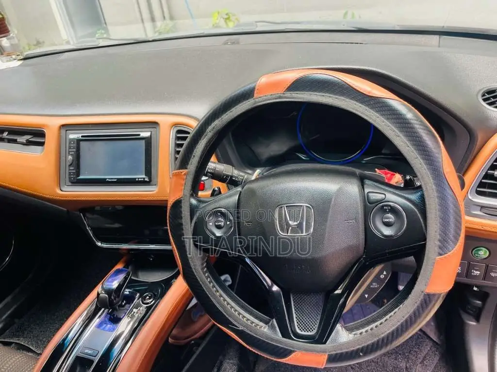 Honda Vezel 2014 SUV (Used)
