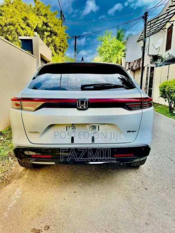 Honda Vezel Z Play Moon Roof 2026 SUV Brand New