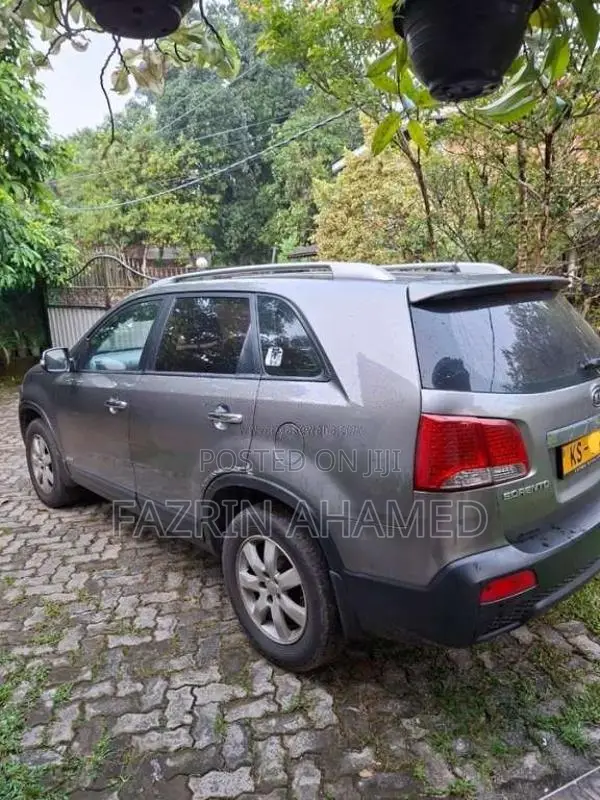 Kia Sorento 2011 SUV (Used)