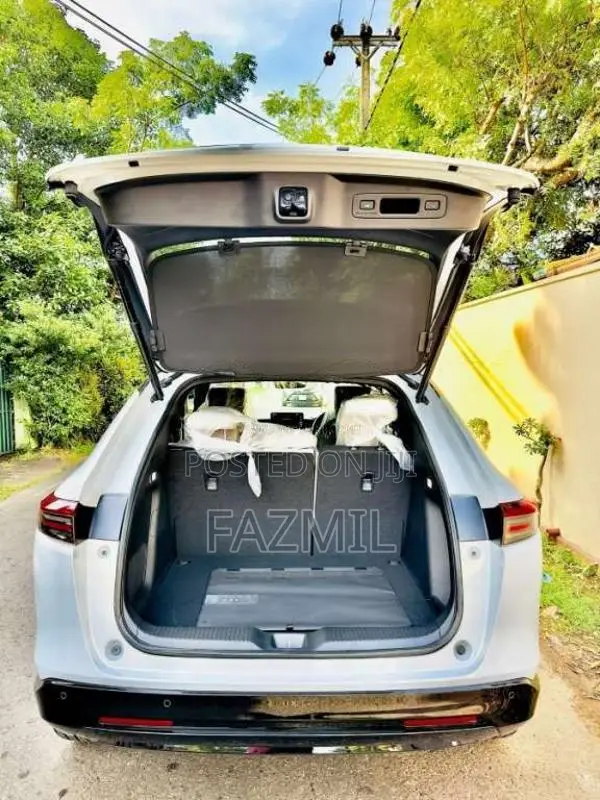 Honda Vezel Z Play Moon Roof 2026 SUV Brand New