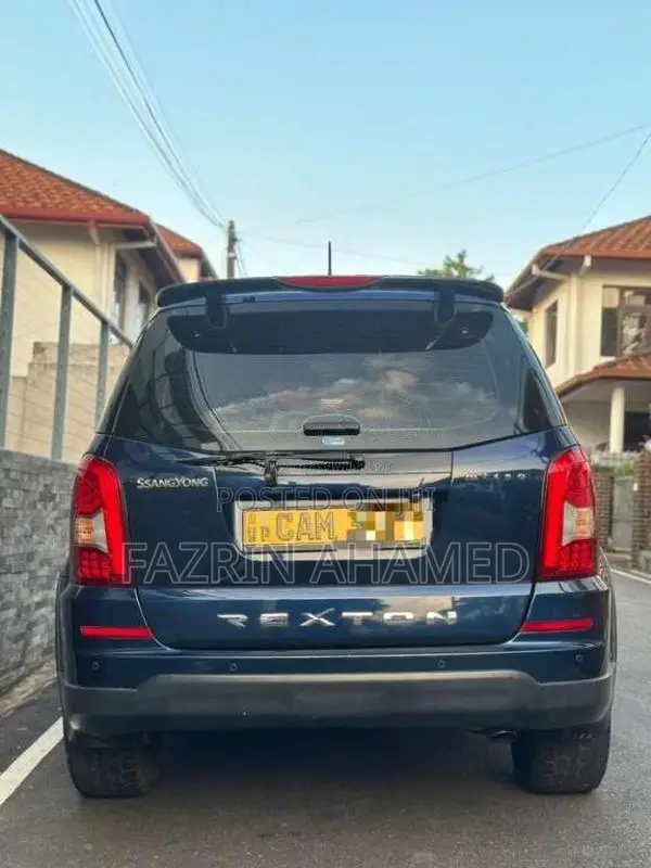 Micro Rexton 2015 SUV (Used)