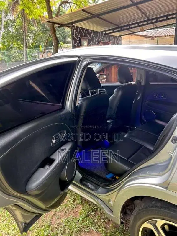 Honda Vezel 2014 SUV (Used)