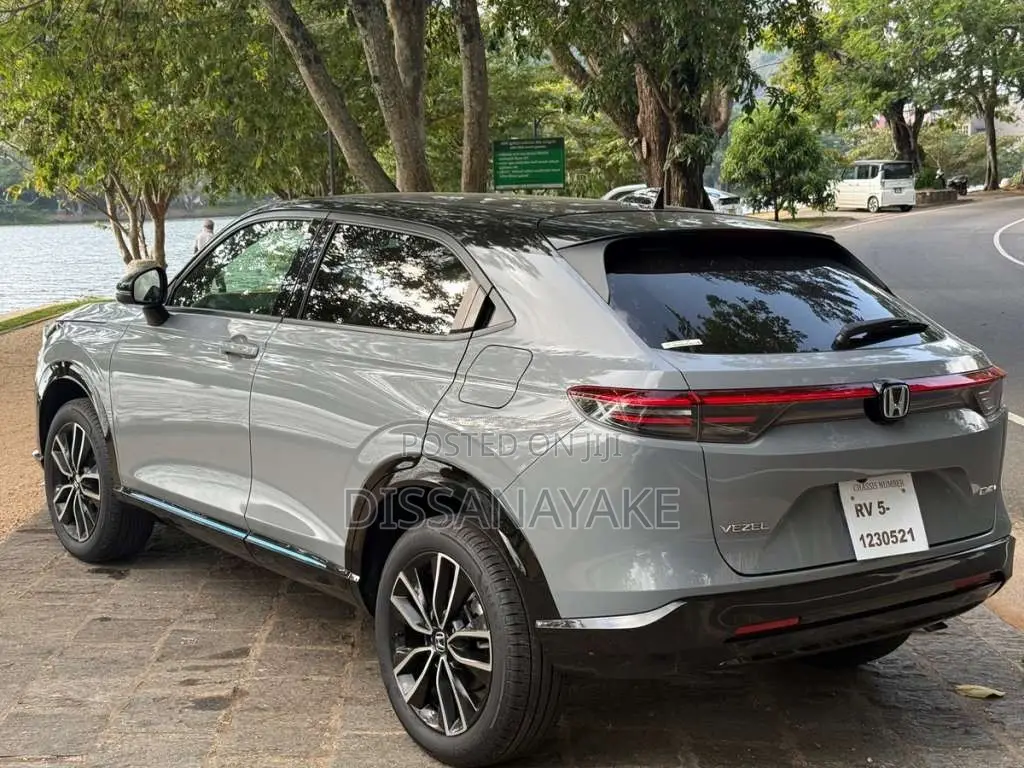 Honda Vezel Z Play 2024 SUV Unregistered (Recondition)