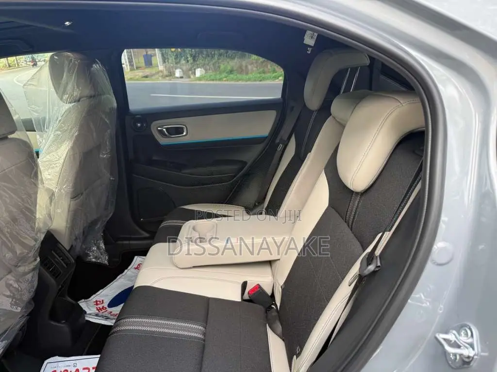 Honda Vezel Z Play 2024 SUV Unregistered (Recondition)