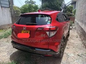 Honda Vezel Rs 2016 SUV (Used)