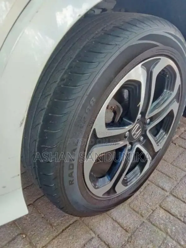 Honda Vezel 2014 SUV (Used)