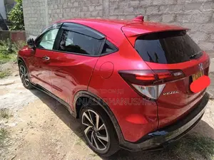 Honda Vezel Rs 2016 SUV (Used)