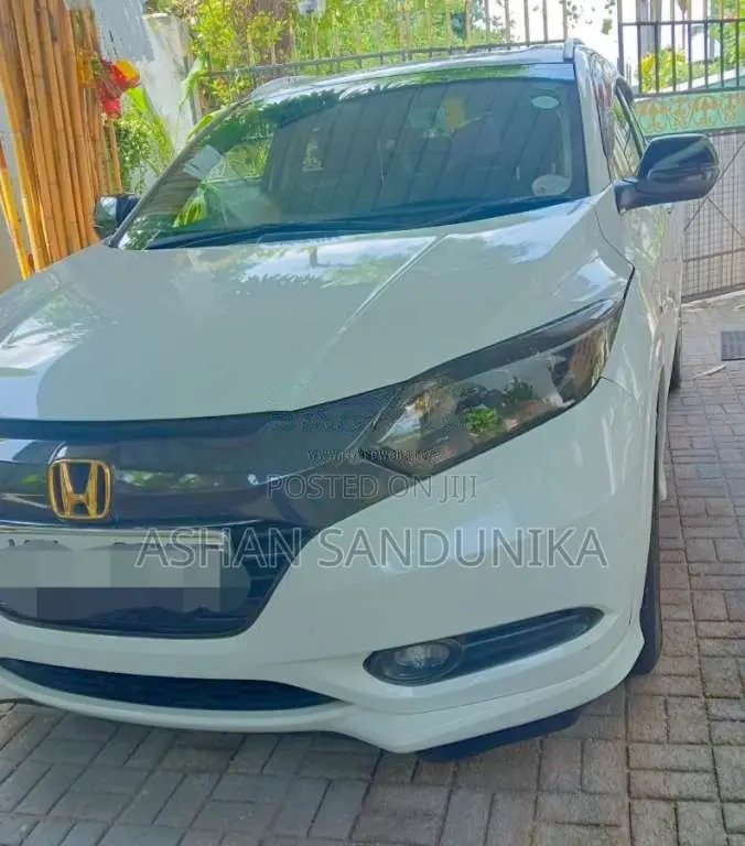 Honda Vezel 2014 SUV (Used)