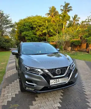 Nissan Qashqai 2018 SUV (Used)