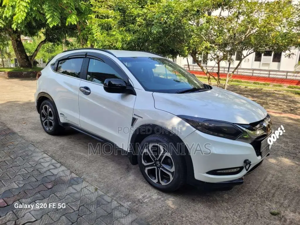 Honda Vezel 2014 SUV (Used)