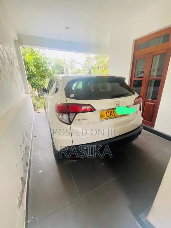 Honda Vezel 2017 SUV (Used)