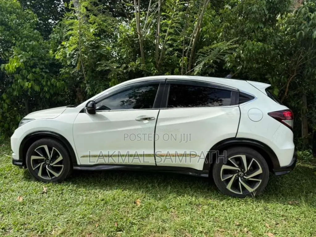 Honda Vezel Rs 2016 SUV (Used)