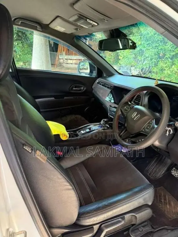 Honda Vezel Rs 2016 SUV (Used)