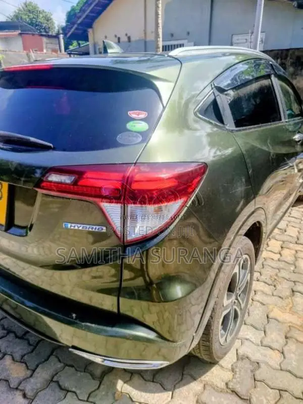 Honda Vezel 2014 SUV (Used)