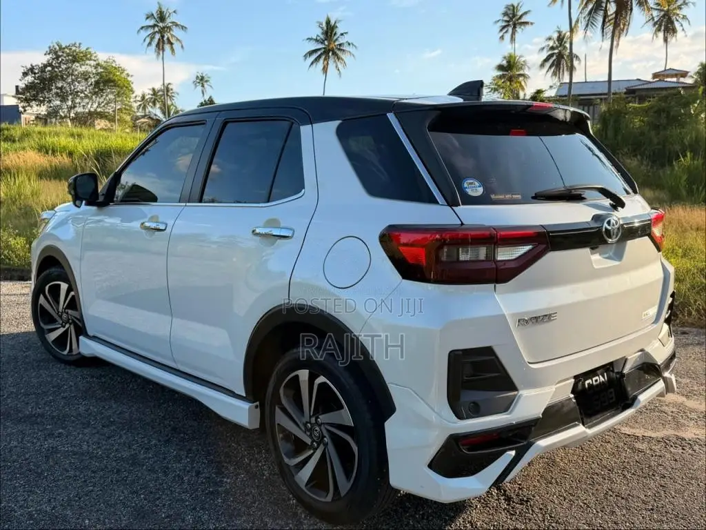Toyota Raize 2023 SUV (Used)