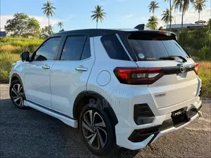 Toyota Raize 2023 SUV (Used)
