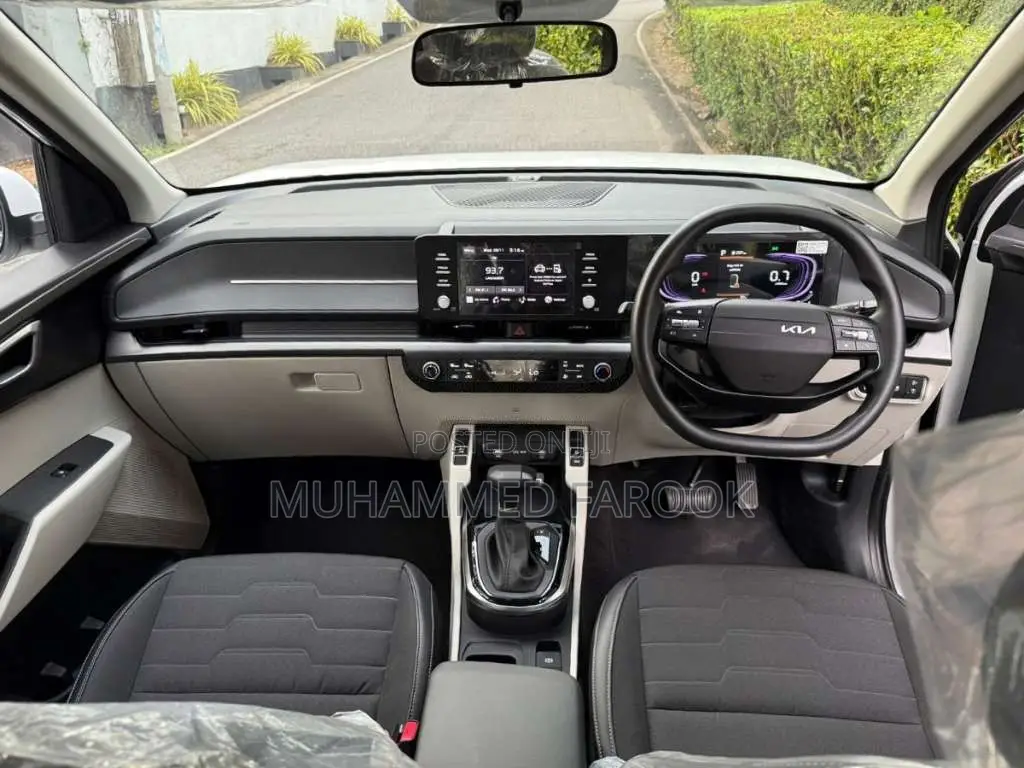 Kia Carens Clavis 2025 SUV Brand New